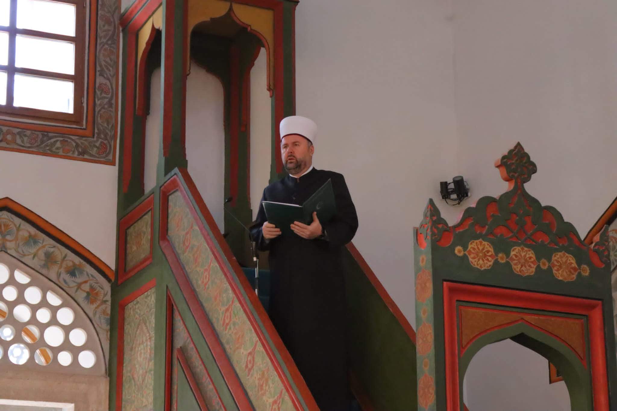 Muftija Dizdarević u Carevoj džamiji: Ramazan je vrijeme promjene (VIDEO)