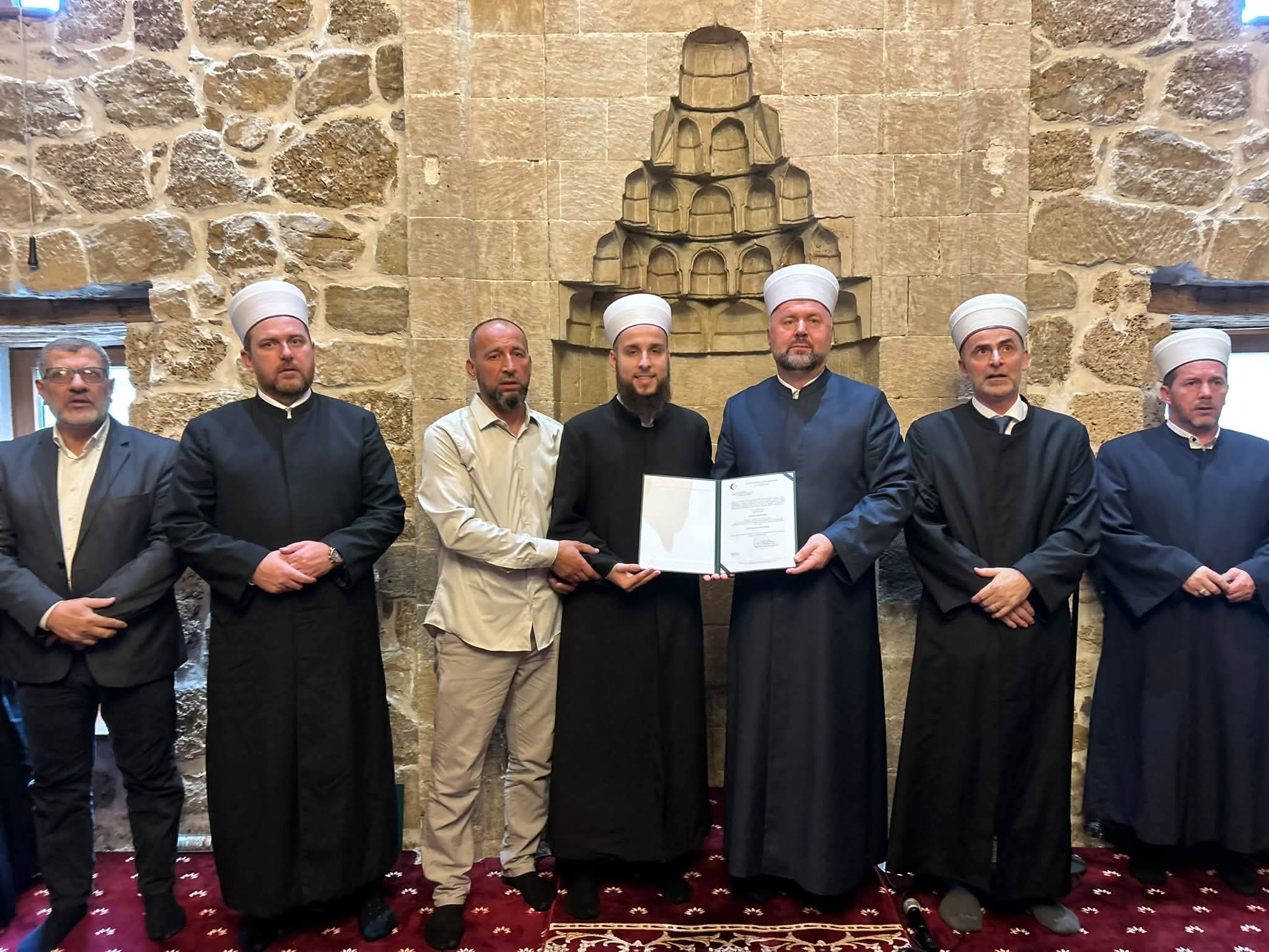 Hafiska dova hafizu Almedin-ef. Đulanu u Sejmenskoj džamiji (MIZ Zenica)