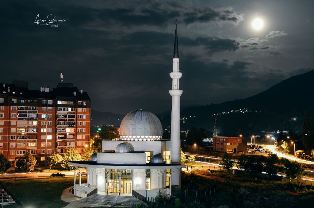Fotografija Bijele džamije u Zenici pobijedila u izboru za najljepšu fotografiju na temu ”Harem moje džamije”