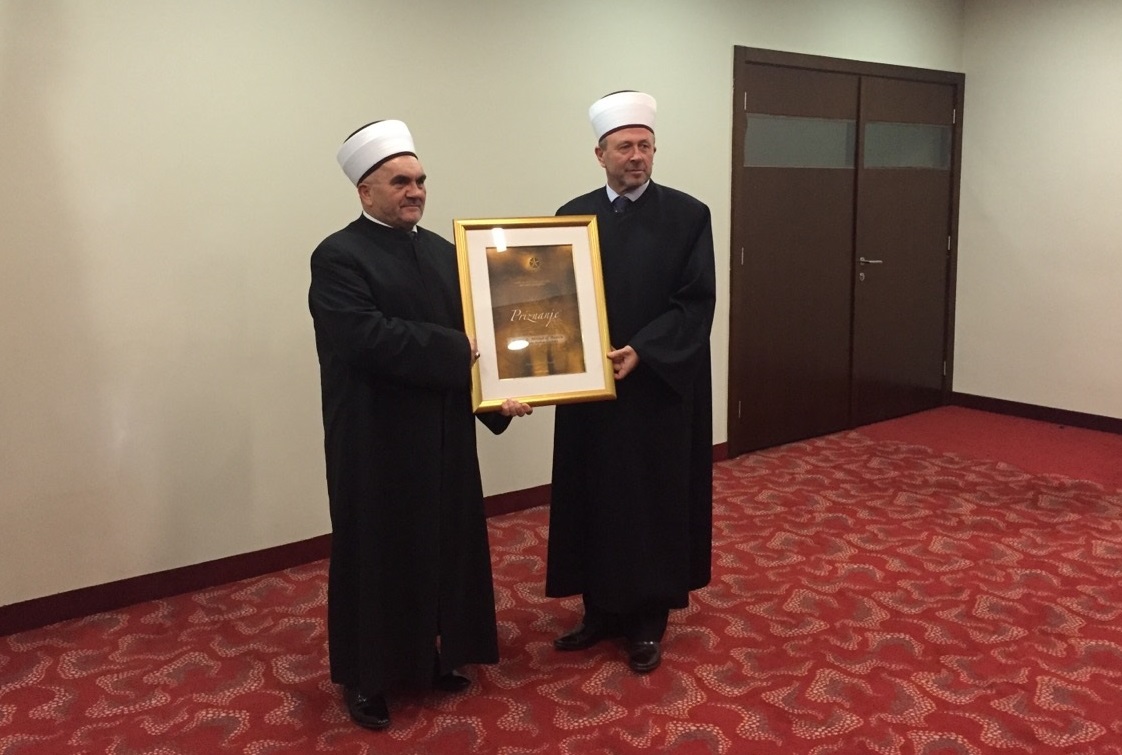 Muftija dr. Dudić u Zenici primio priznanje “Muhammed Seid Serdarević”